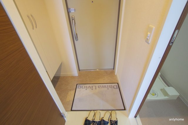 ラルーチェ北梅田　仲介手数料無料の玄関