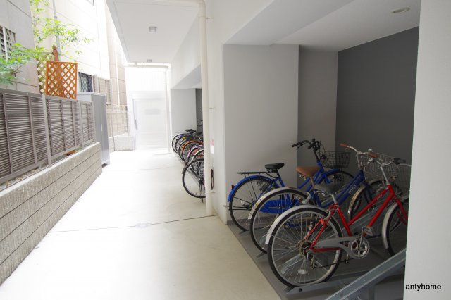 ラルーチェ北梅田　仲介手数料無料の駐車場