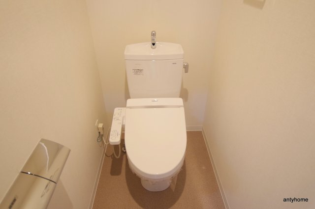 ラルーチェ北梅田　仲介手数料無料のトイレ