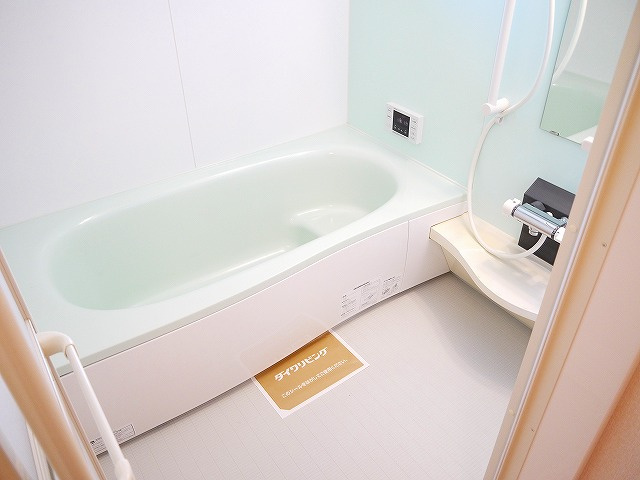 メゾンｅコート　Ａ棟の独立洗面台|使いやすい独立洗面台です