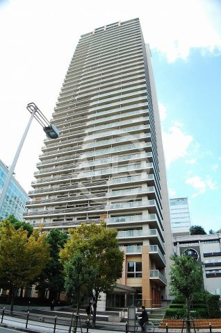 ローレルタワー難波