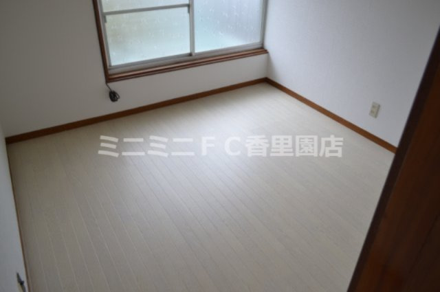 出口４丁目貸家の洋室|２階にある洋室