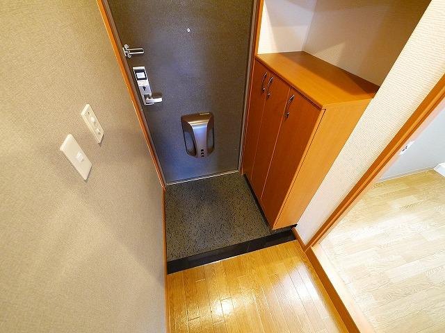 トウケンコーポ桜井南の玄関|きれいな玄関です