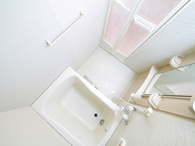 トウケンコーポ桜井南の浴室|日々の疲れを癒すお風呂付です