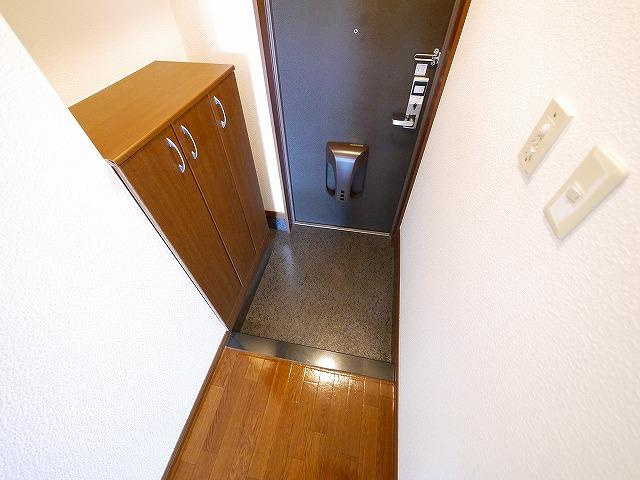 グレイス・ヴィラ（合場町）の玄関|カードキーなので防犯面も安心