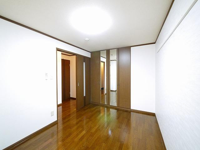 グレイス・ヴィラ（合場町）の洋室|落ち着いた色調の洋室です