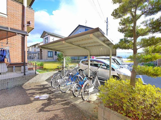 グレイス・ヴィラ（合場町）のその他共用部分|屋根付き駐輪場です