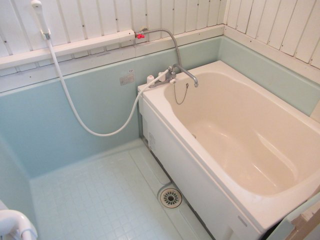 かおり荘の浴室