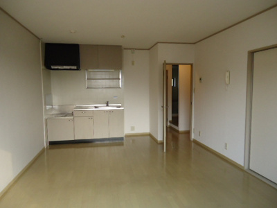 【居間・リビング】 | ロイヤルガーデン永田 A棟