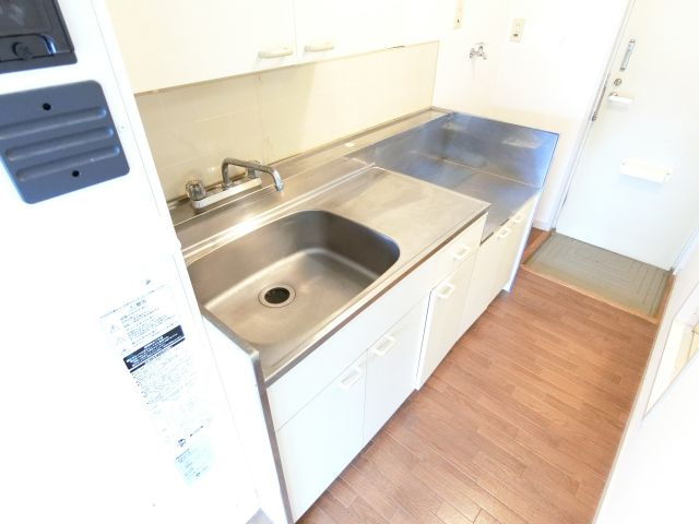 エステートピア汐之宮のキッチン