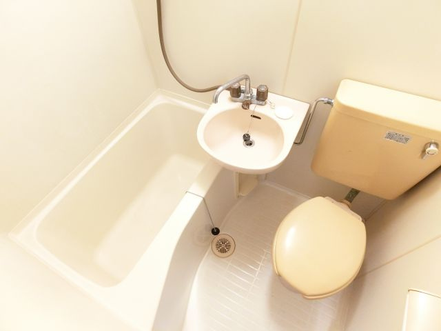 エステートピア汐之宮の浴室