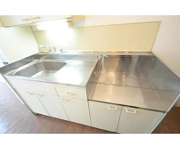 エステートピア汐之宮のキッチン