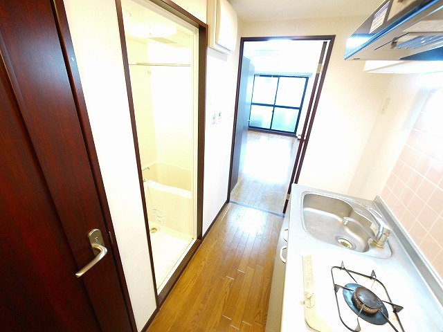 万葉Ⅰ（マンション万葉Ⅰ）のキッチン|きれいなキッチンです