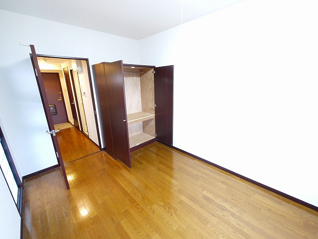 万葉Ⅰ（マンション万葉Ⅰ）の洋室|個人の部屋や寝室として使える洋室です