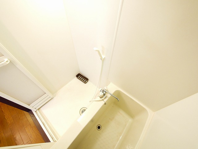 万葉Ⅰ（マンション万葉Ⅰ）の浴室|コンパクトで使いやすいお風呂です