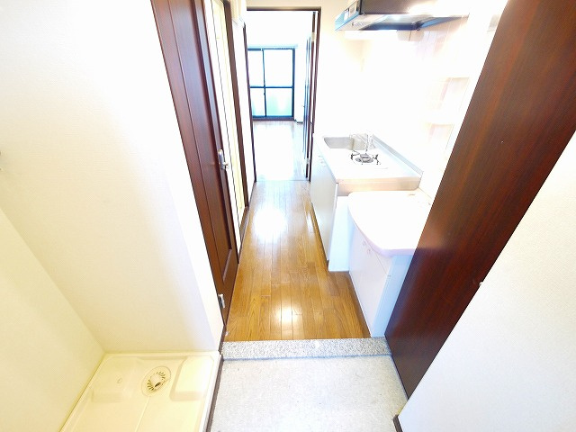 万葉Ⅰ（マンション万葉Ⅰ）の玄関|ゆったりとした玄関です