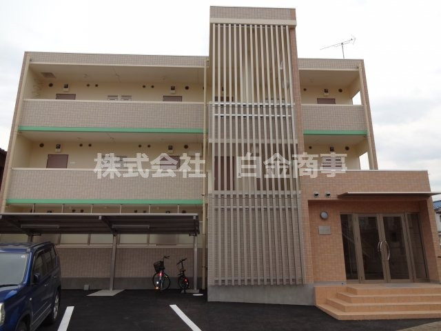 ラシュール白金の外観