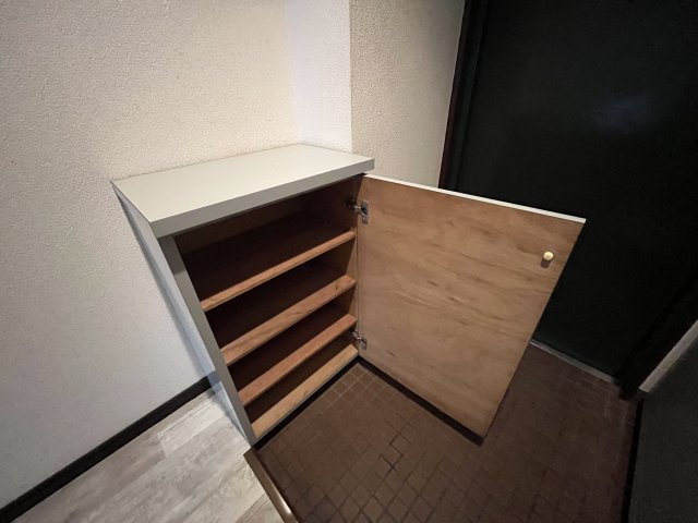 リバータウン原町の玄関