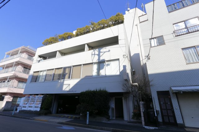 メゾン小岩の外観