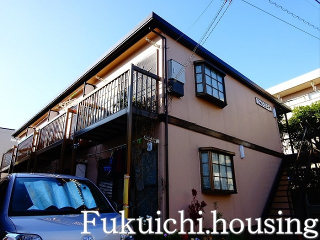 ファミーユ赤堤の外観