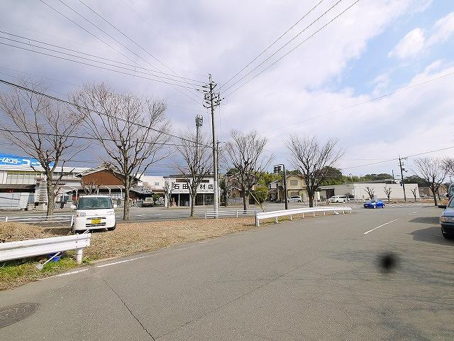 BTビルの駐車場