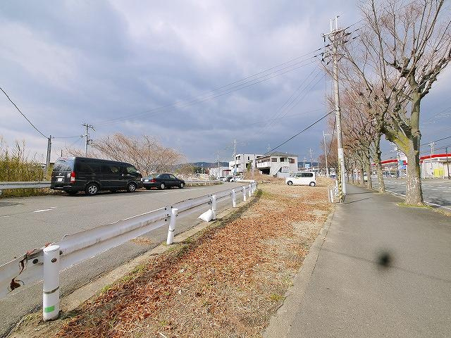 BTビルの駐車場
