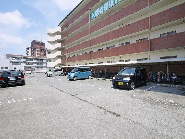 CENTURY・アスカⅡの駐車場|駐車場があります