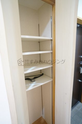 サンクラッソ中山寺駅前シェヴェールの収納