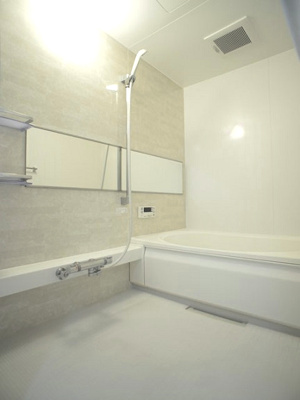 【浴室】 | ドルチェコートＣ | オシャレなバスルーム！追い焚き機能付きです♪