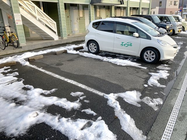 ブリリアント21の駐車場