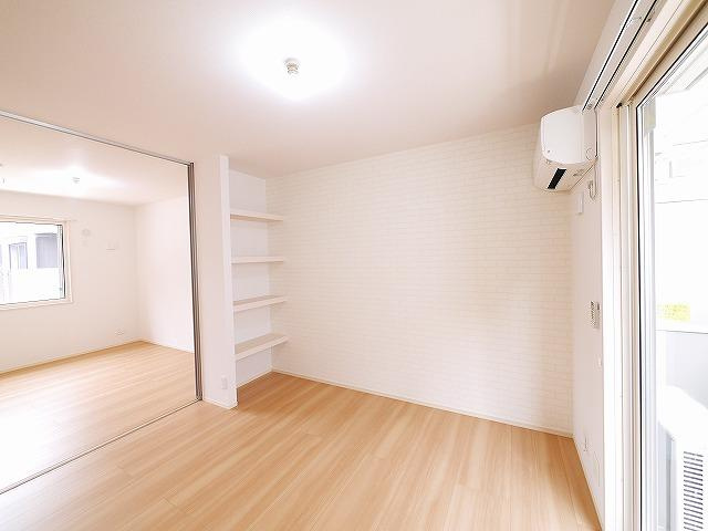 コージーコートB（三笠）の居間・リビング|居間です