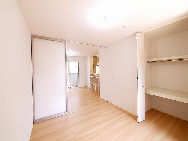 コージーコートB（三笠）の居間・リビング|居間です