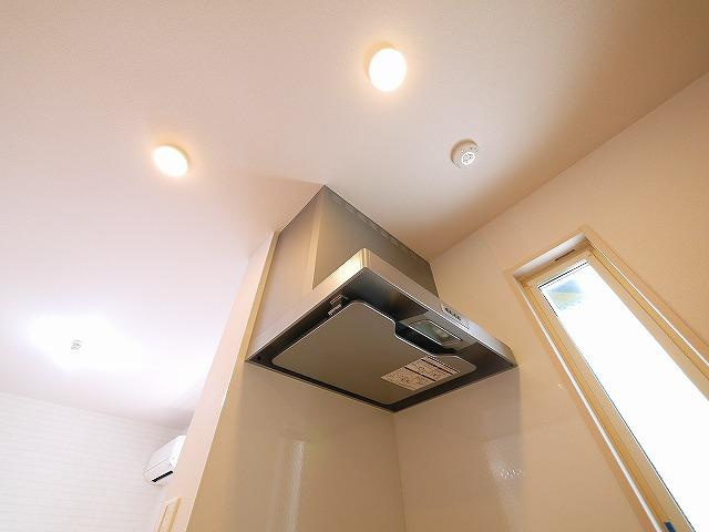 コージーコートB（三笠）のキッチン|換気扇