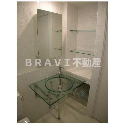 フローライト長堀橋　BRAVI不動産の洗面所|【フローライト長堀橋】使いやすい洗面所です