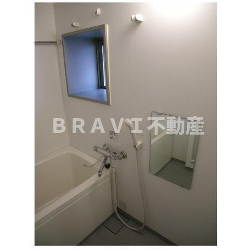 フローライト長堀橋　BRAVI不動産の浴室|【フローライト長堀橋】コンパクトで使いやすいお風呂です