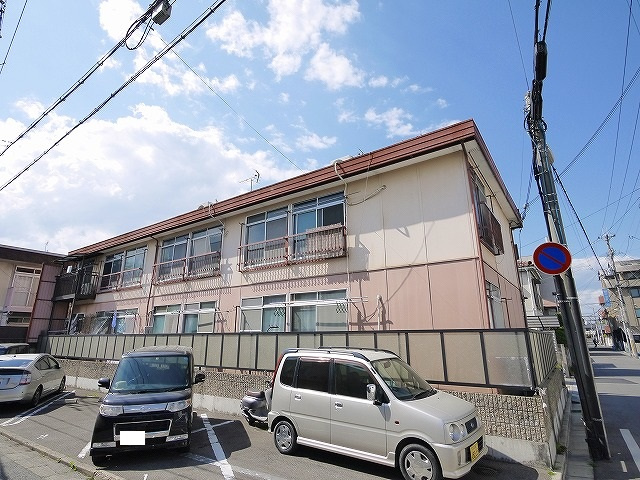若葉ハイツの外観