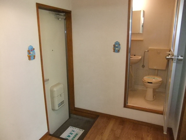 ハウスアオヤマの玄関