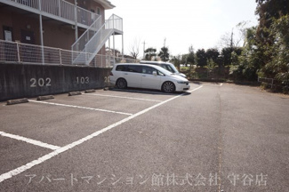 【駐車場】