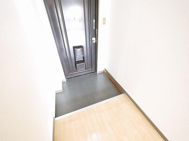 奈良アサカハイツの玄関|きれいな玄関です