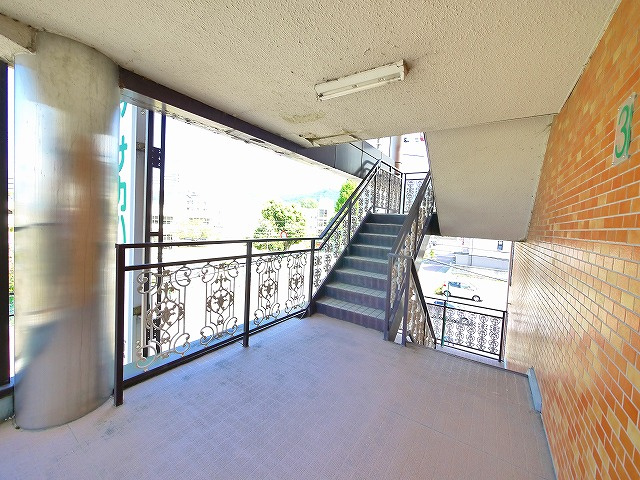 奈良アサカハイツのその他共用部分|キレイな共有スペース。