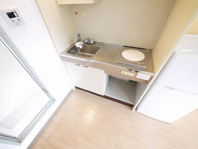 奈良アサカハイツのキッチン|お料理しやすいキッチンです