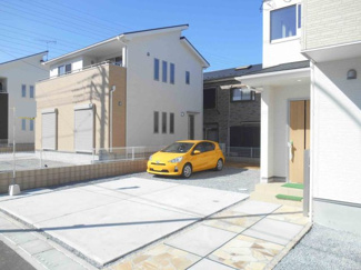 【駐車場】