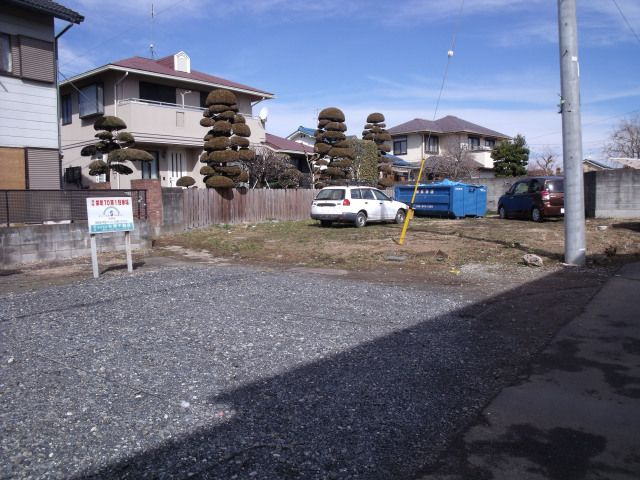 鴻巣市栄町の売地の前面道路含む現地写真