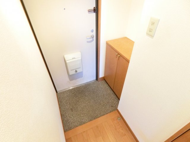セカンドパレスの玄関