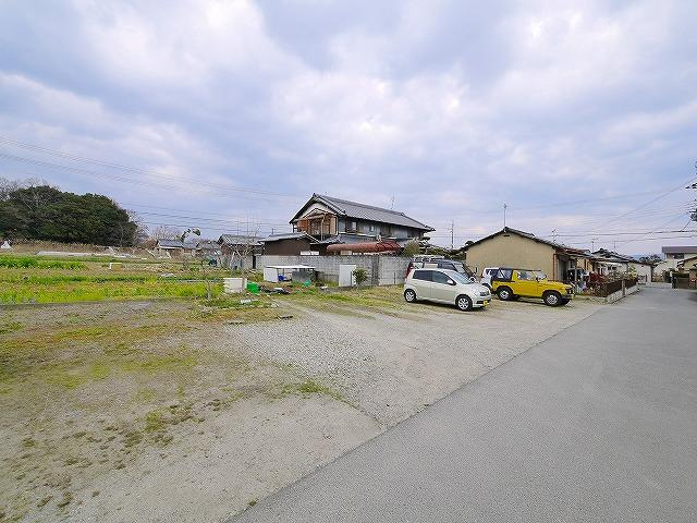 山本貸家（3356）の駐車場