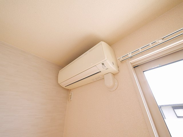 メゾン　シャルム　Ｂ棟の設備|エアコン完備で、年中快適にお過ごし頂けます。