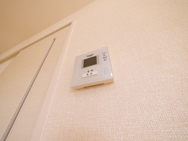 メゾン　シャルム　Ｂ棟のセキュリティ|お顔が見えるモニター付きインターホンで安心。