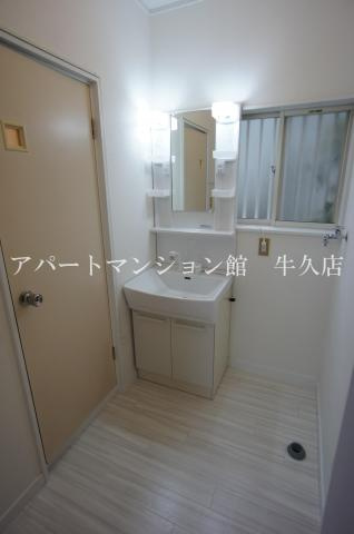 グリーンヒルズ刈谷の独立洗面台