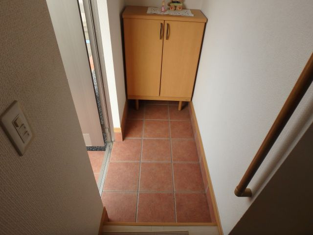 Maisonette柊の玄関