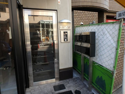 【エントランス】 | COMビル